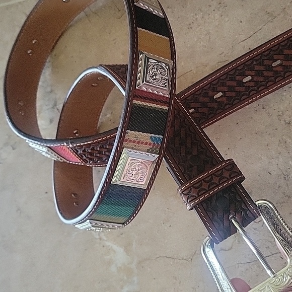 NEW! 3-D BELT CO. Texas Western Tooled Serape Square Concho Tan Belt. - Picture 2 of 7